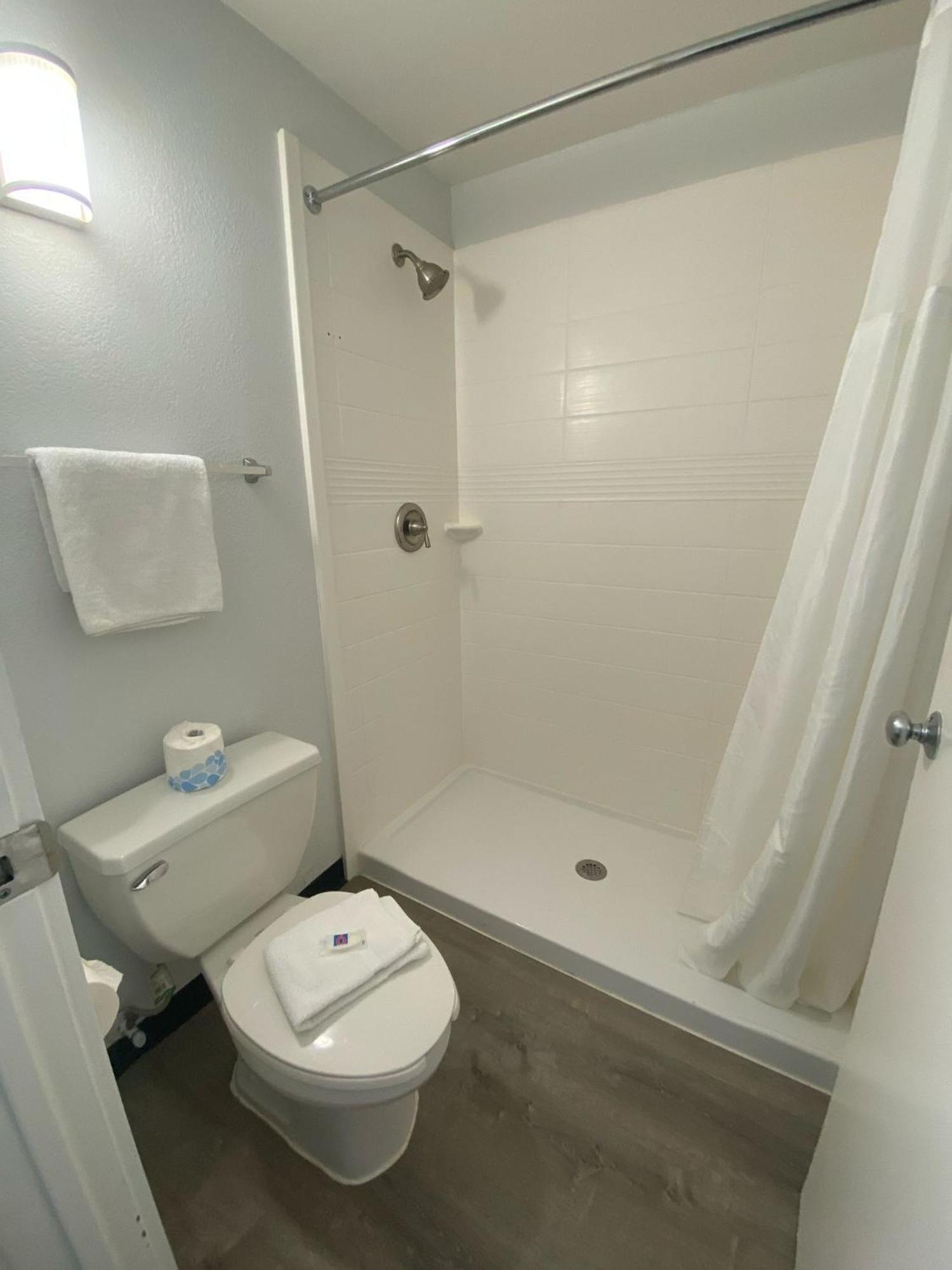 Motel 6-Windsor Locks, Ct - Hartford Экстерьер фото