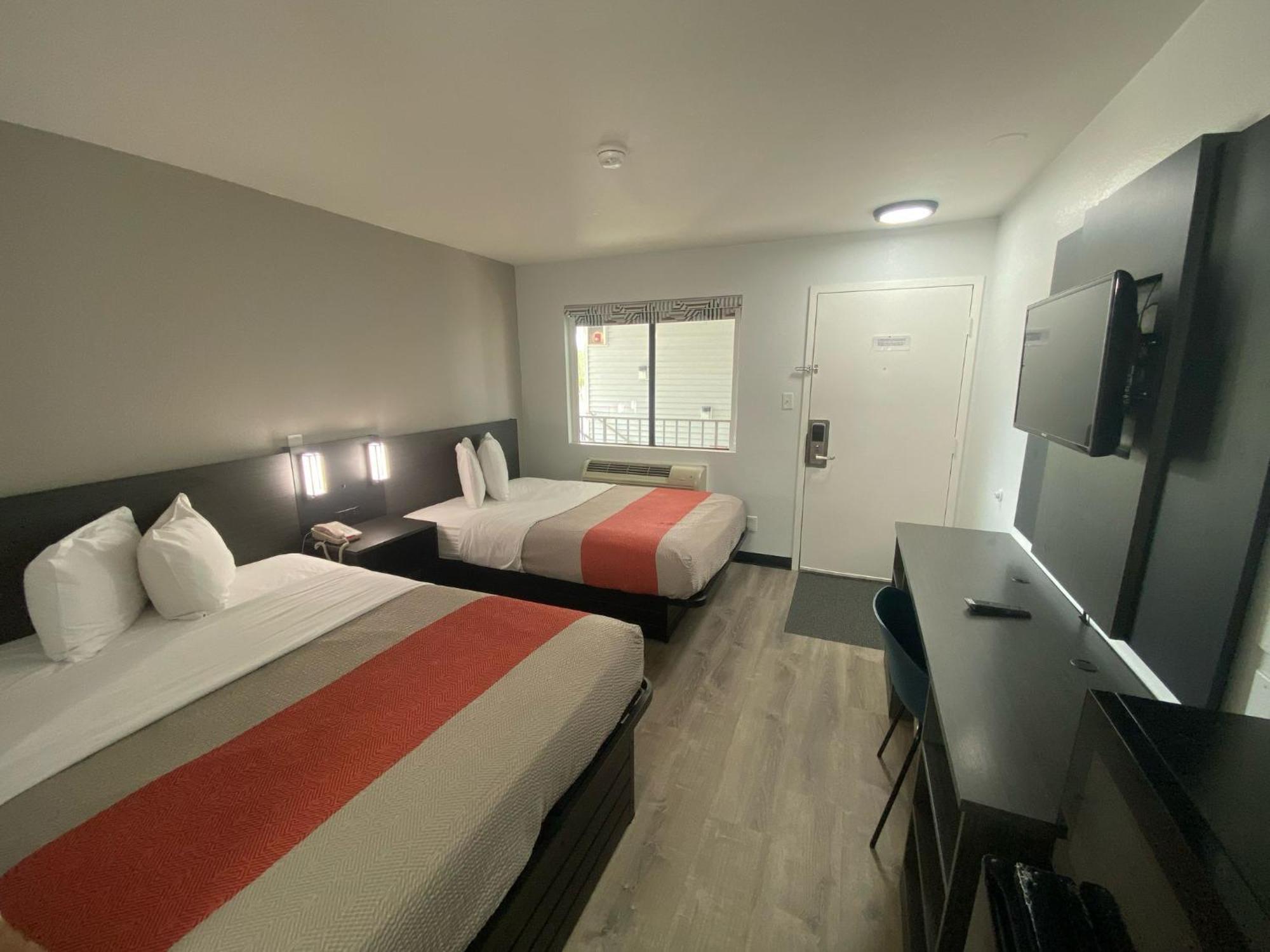 Motel 6-Windsor Locks, Ct - Hartford Экстерьер фото