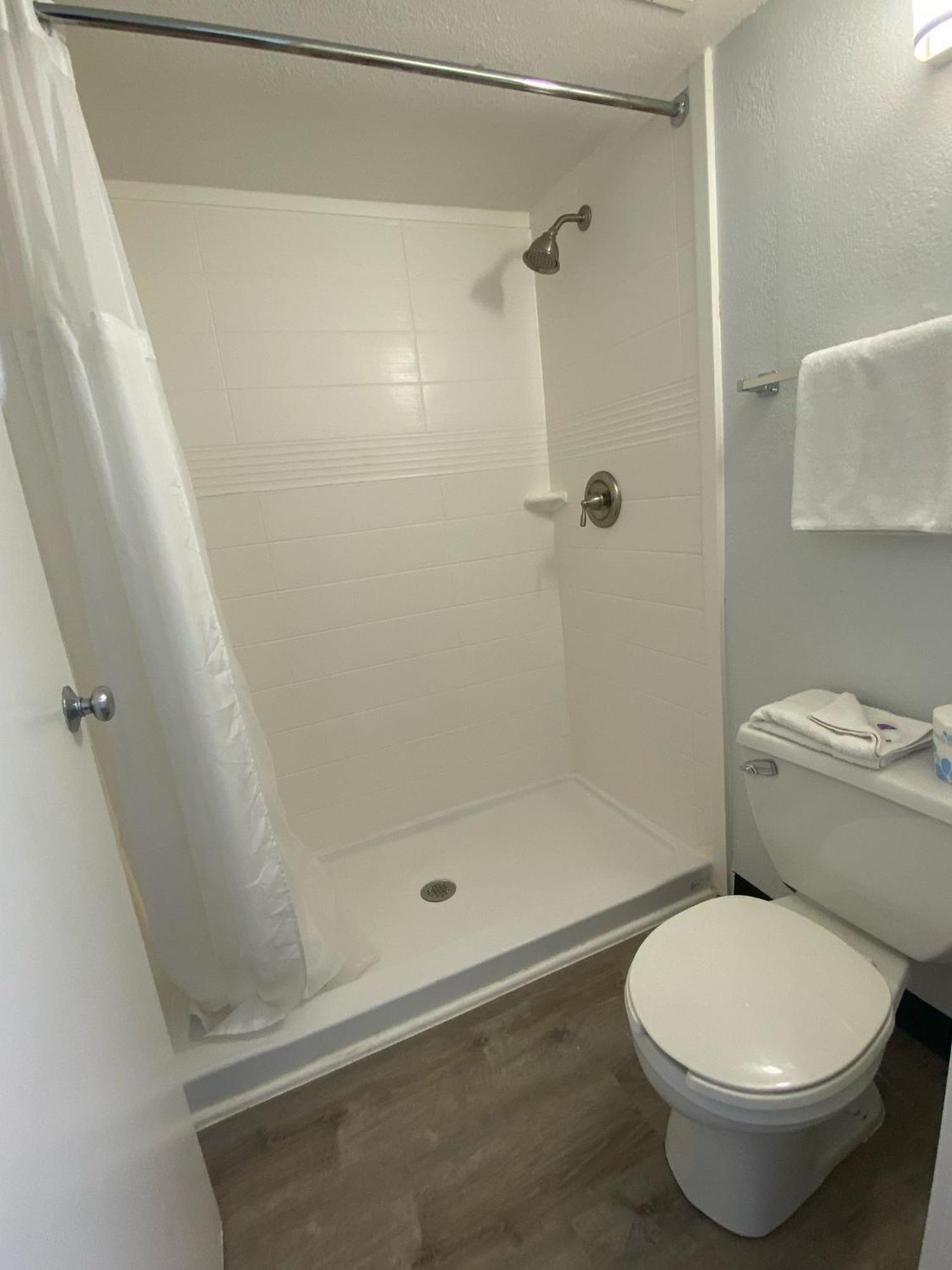 Motel 6-Windsor Locks, Ct - Hartford Экстерьер фото