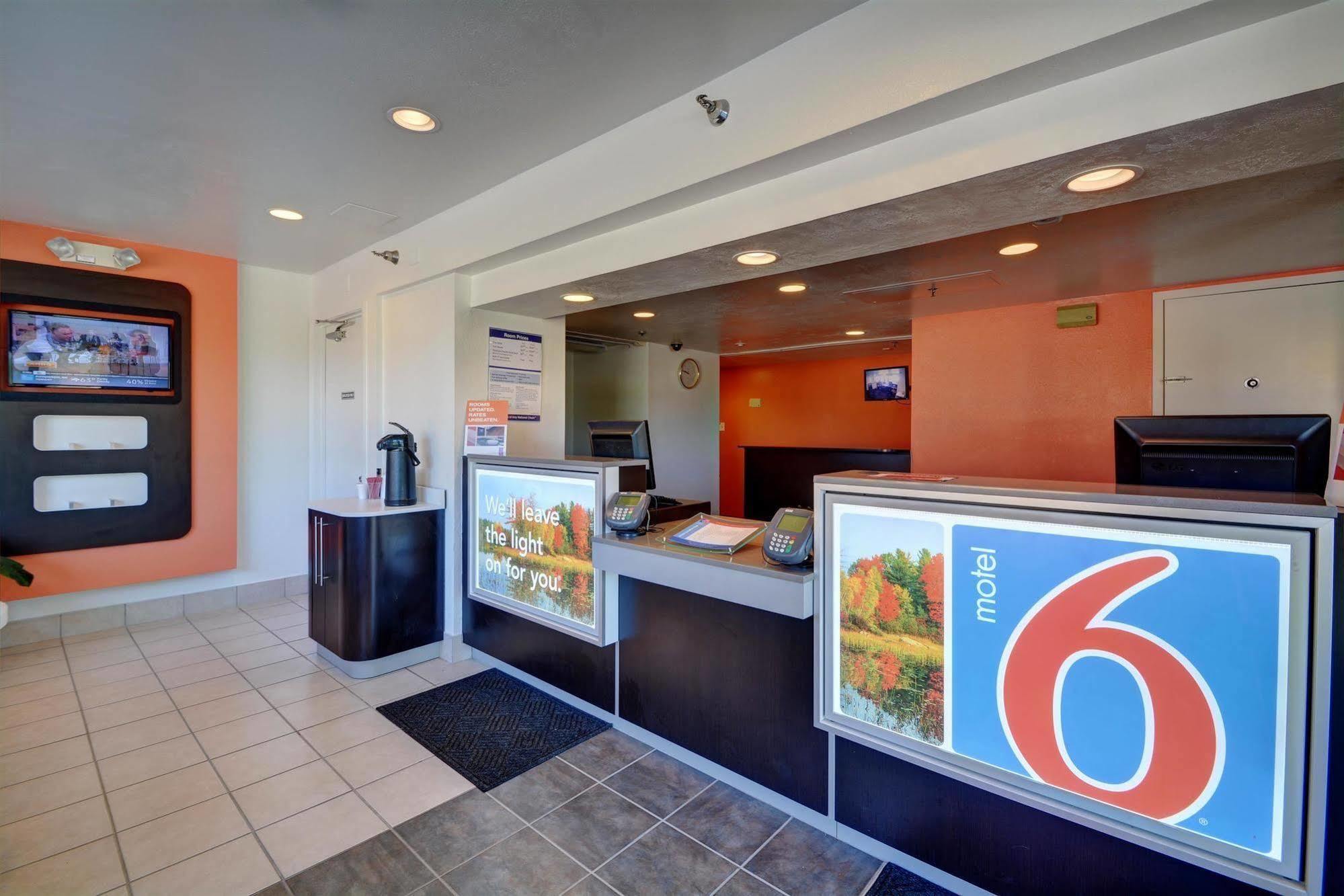 Motel 6-Windsor Locks, Ct - Hartford Экстерьер фото