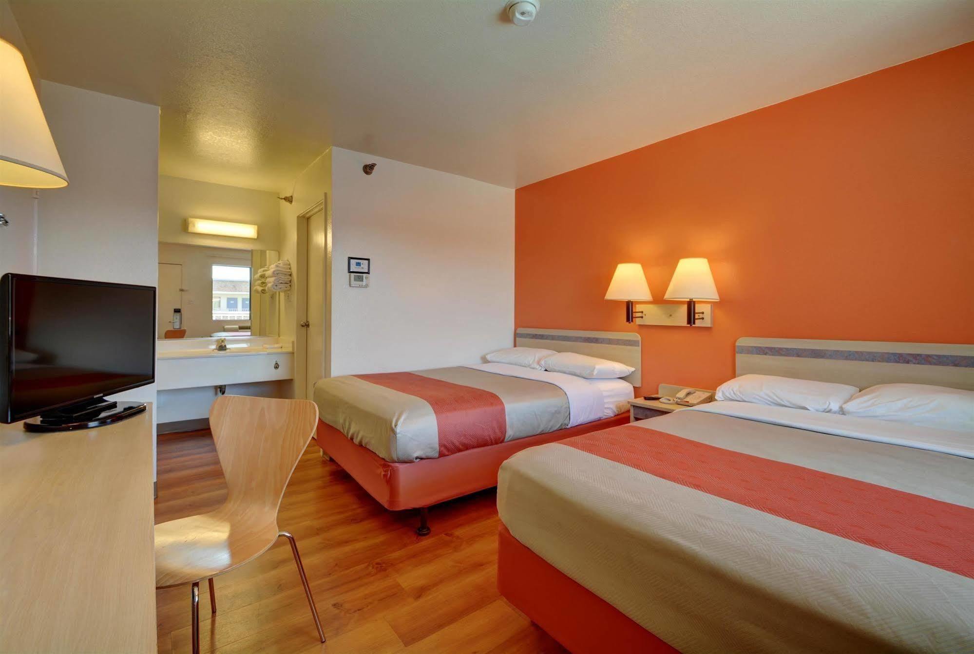 Motel 6-Windsor Locks, Ct - Hartford Экстерьер фото