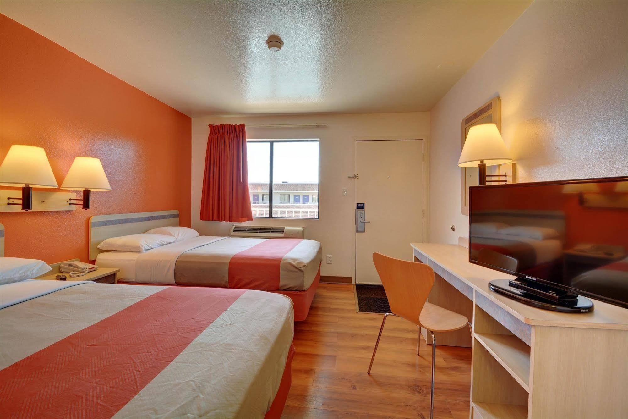 Motel 6-Windsor Locks, Ct - Hartford Экстерьер фото