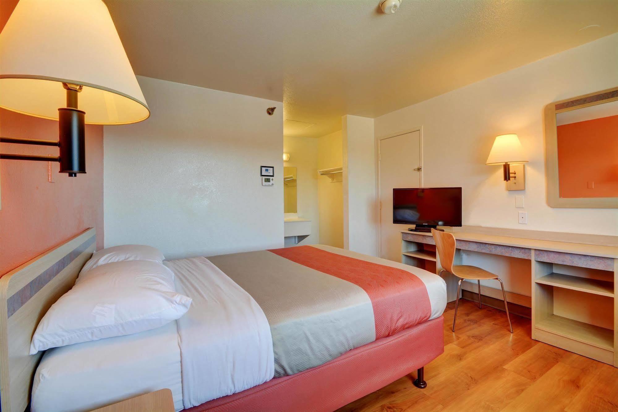 Motel 6-Windsor Locks, Ct - Hartford Экстерьер фото