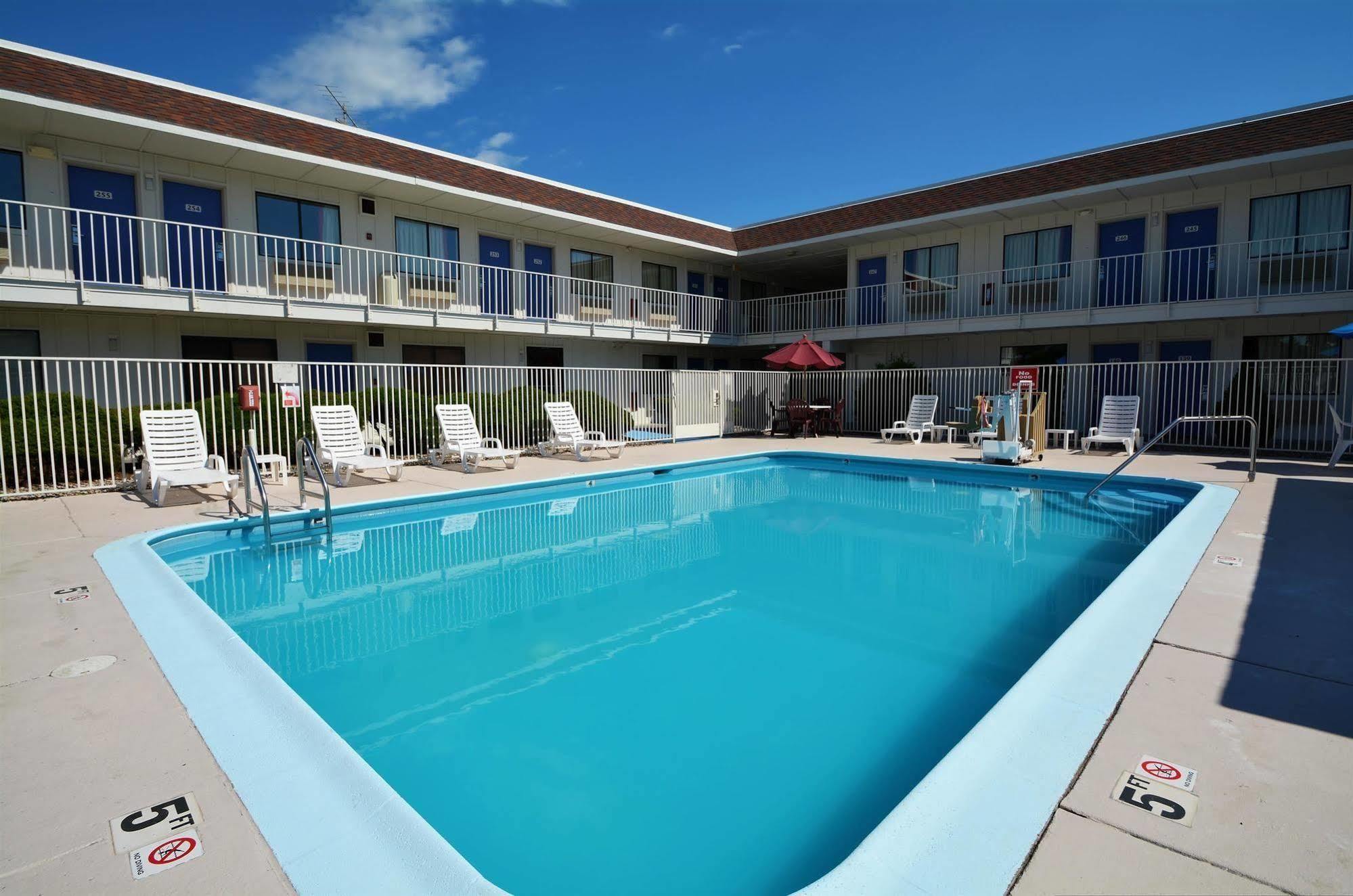 Motel 6-Windsor Locks, Ct - Hartford Экстерьер фото
