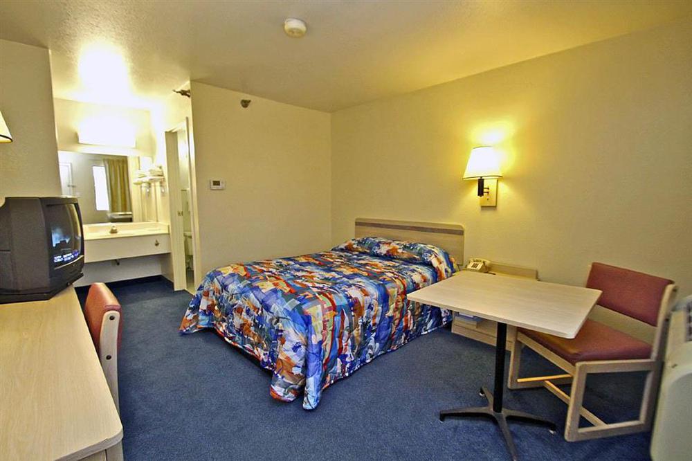 Motel 6-Windsor Locks, Ct - Hartford Номер фото