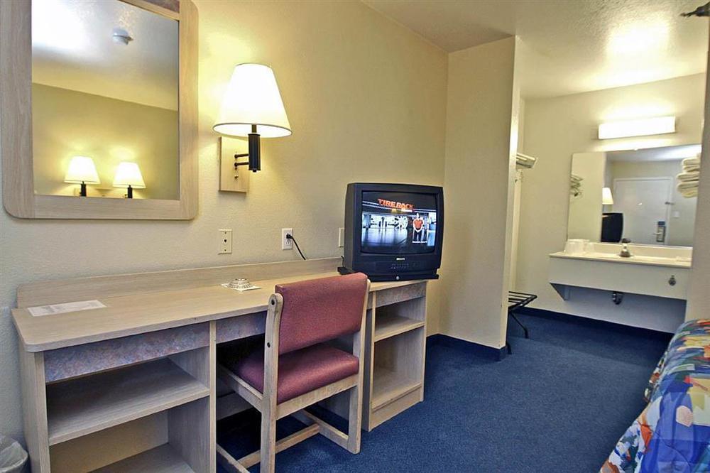 Motel 6-Windsor Locks, Ct - Hartford Номер фото