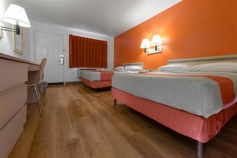 Motel 6-Windsor Locks, Ct - Hartford Номер фото