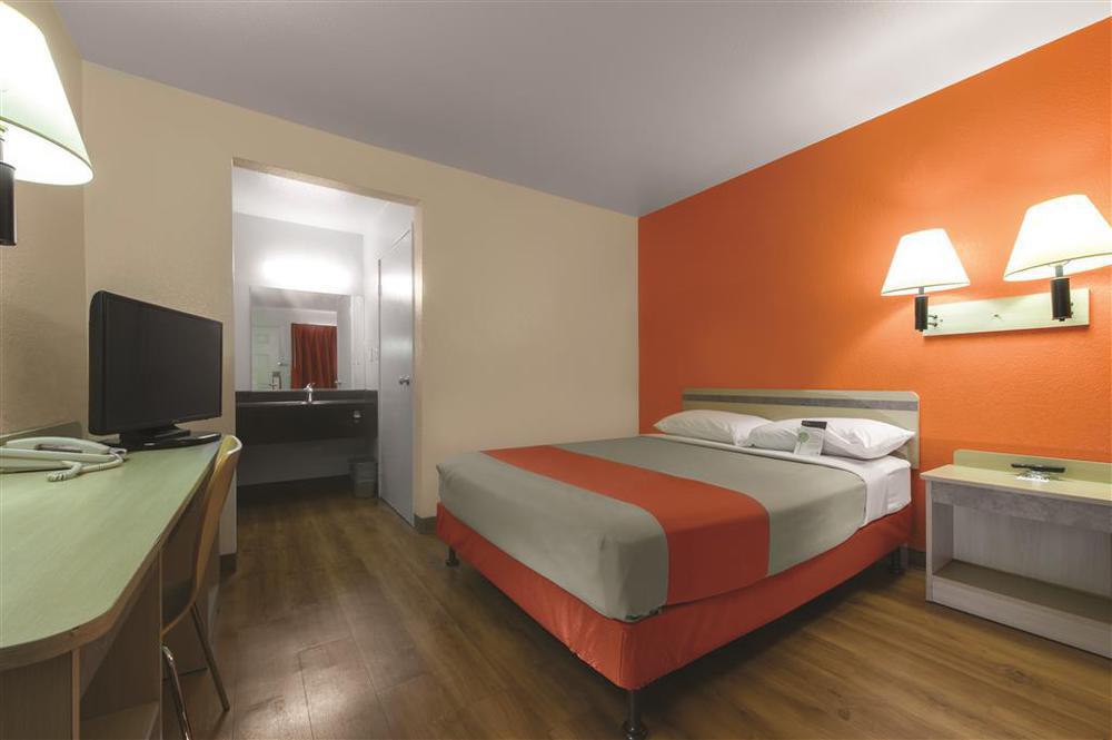Motel 6-Windsor Locks, Ct - Hartford Номер фото