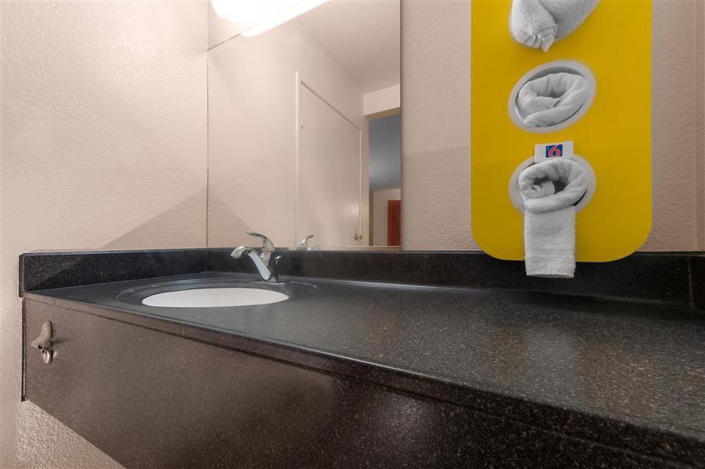 Motel 6-Windsor Locks, Ct - Hartford Номер фото